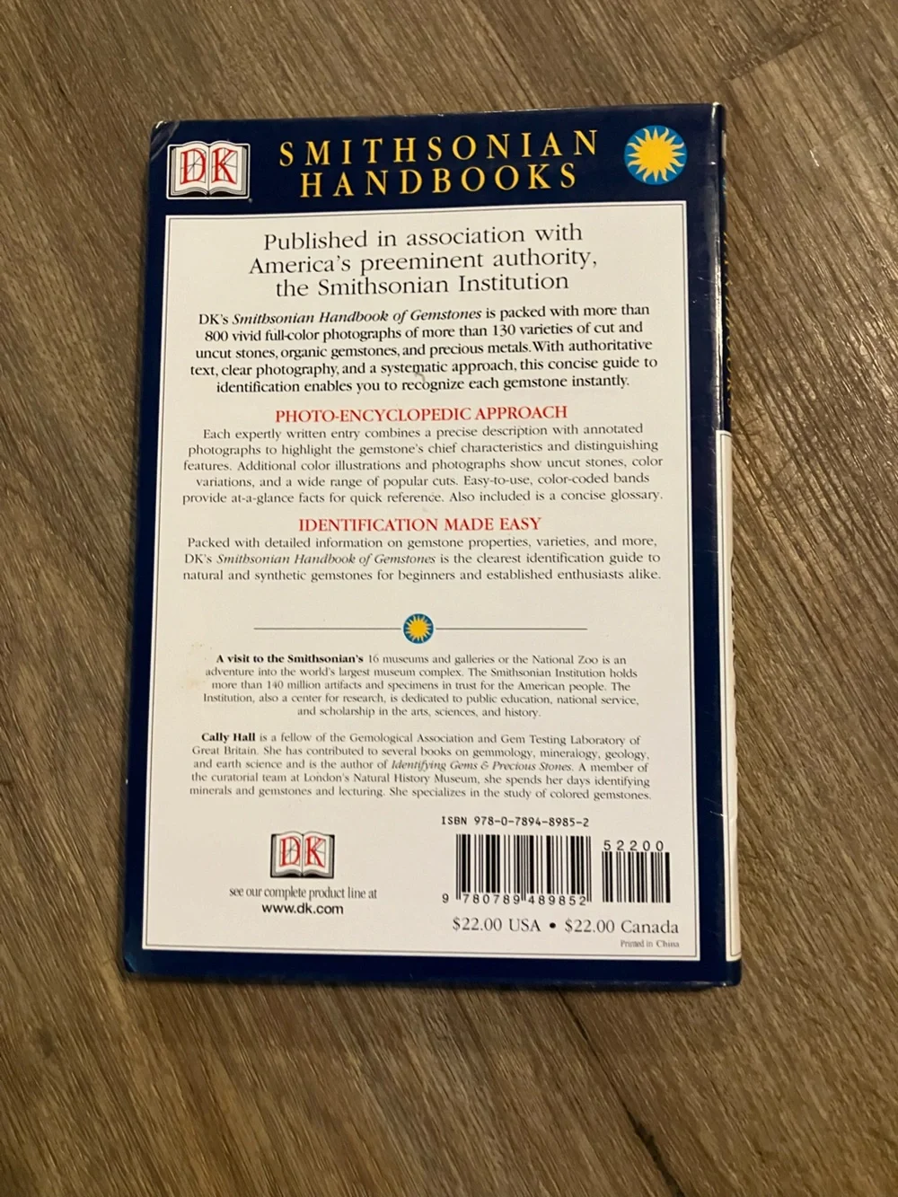 Smithsonian Handbooks Gemstones Picture Guide - Blue Cover